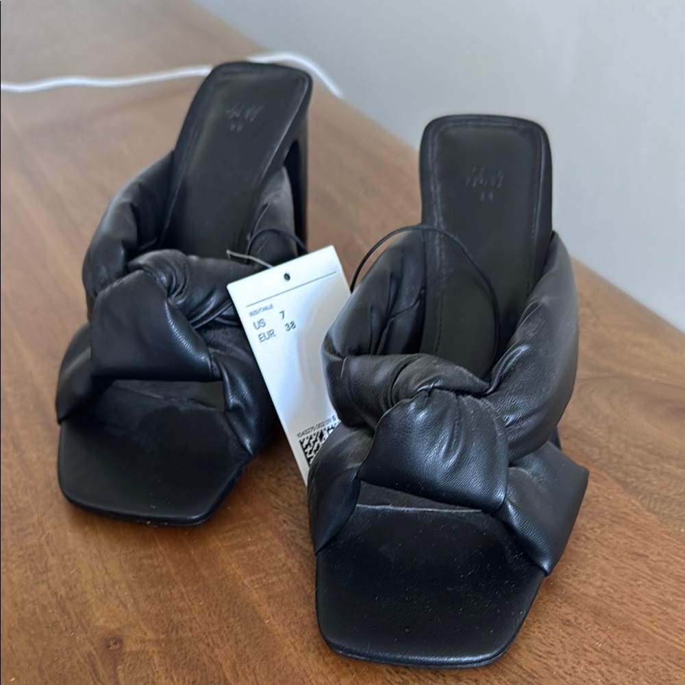 H&M Black Padded Mules